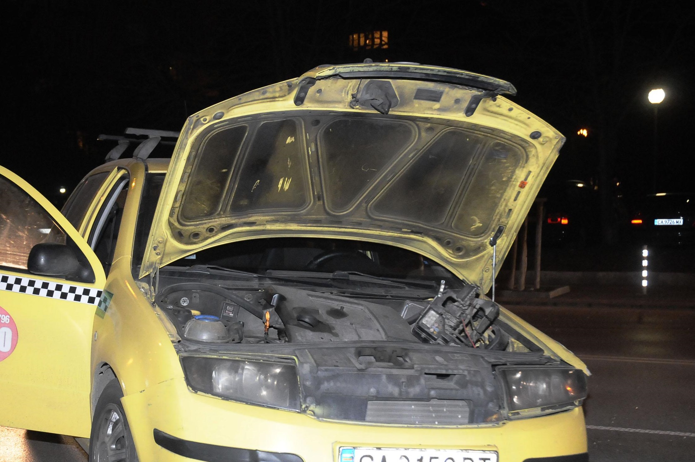 Таксиметров водач загина при катастрофа в София