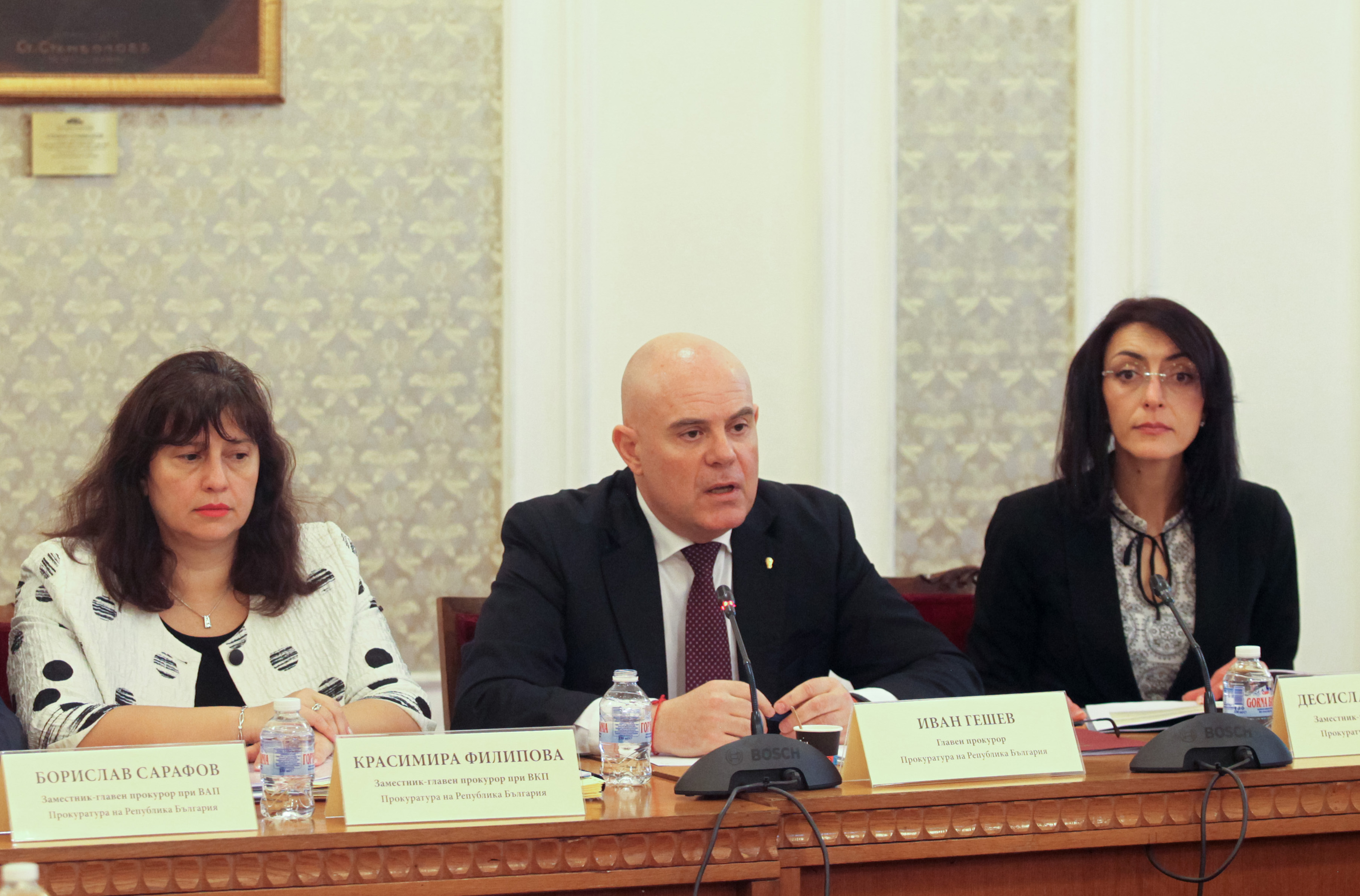 Спират отнемането на чужди автомобили в полза на държавата
