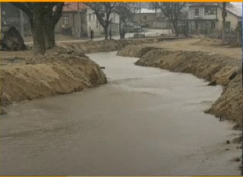 В Каравелово и Богдан тежка техника ще разчиства деретата на реките