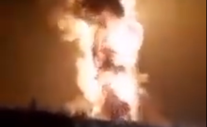 Дронове атакуваха военни заводи в Иран (ВИДЕО)