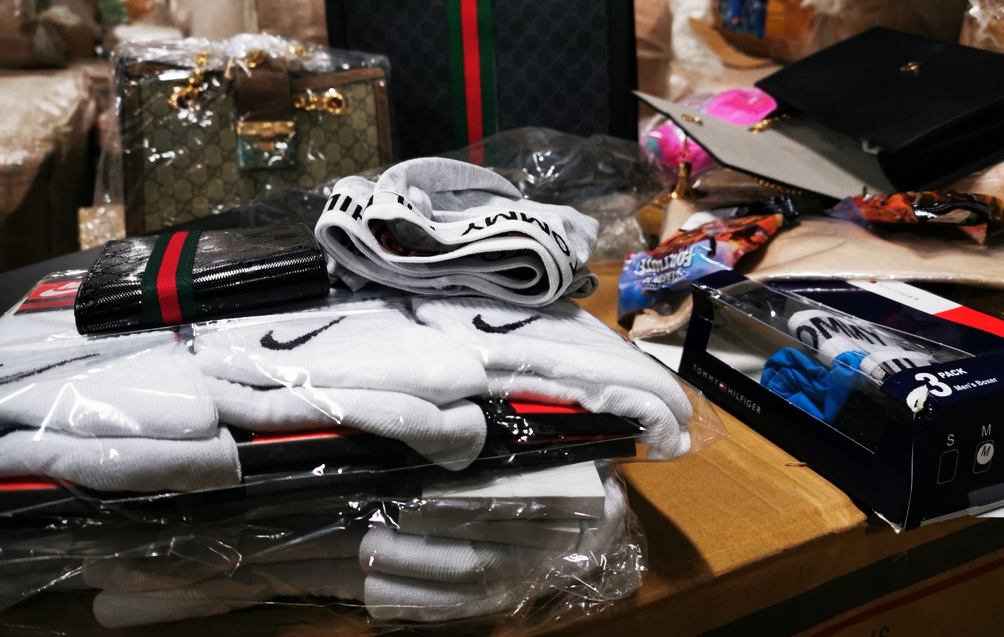 Задържаха близо 27 000 стоки менте на "Капитан Андреево"