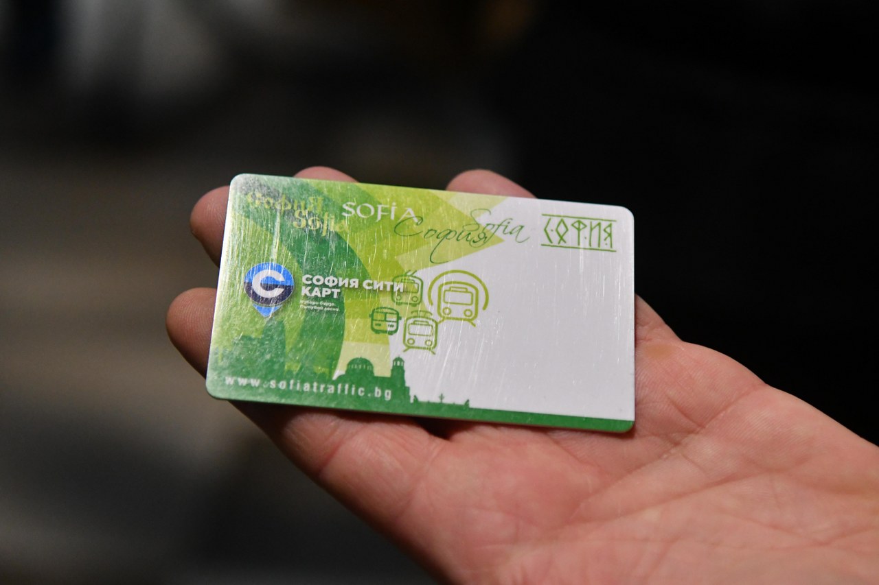 От днес влизат в сила по-евтини карти за градски транспорт
