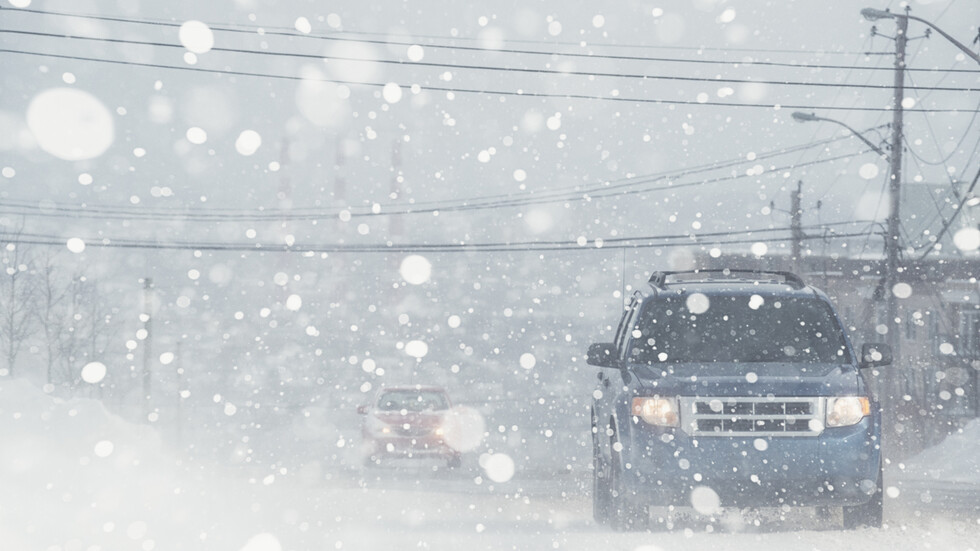 Зимните студове причиниха заледявания в голяма част от САЩ, повече от 1700 полета са отменени