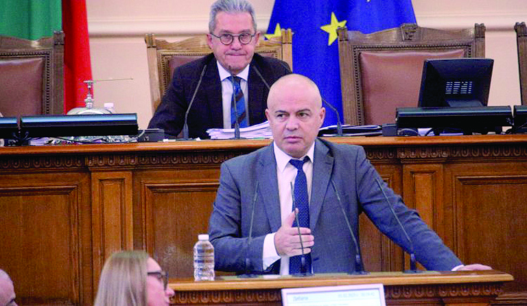 Минималната заплата става 50% от средната (обзор)