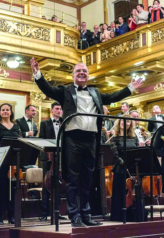 Маестро Найден Тодоров смени Минеков в новия служебен кабинет (обзор)