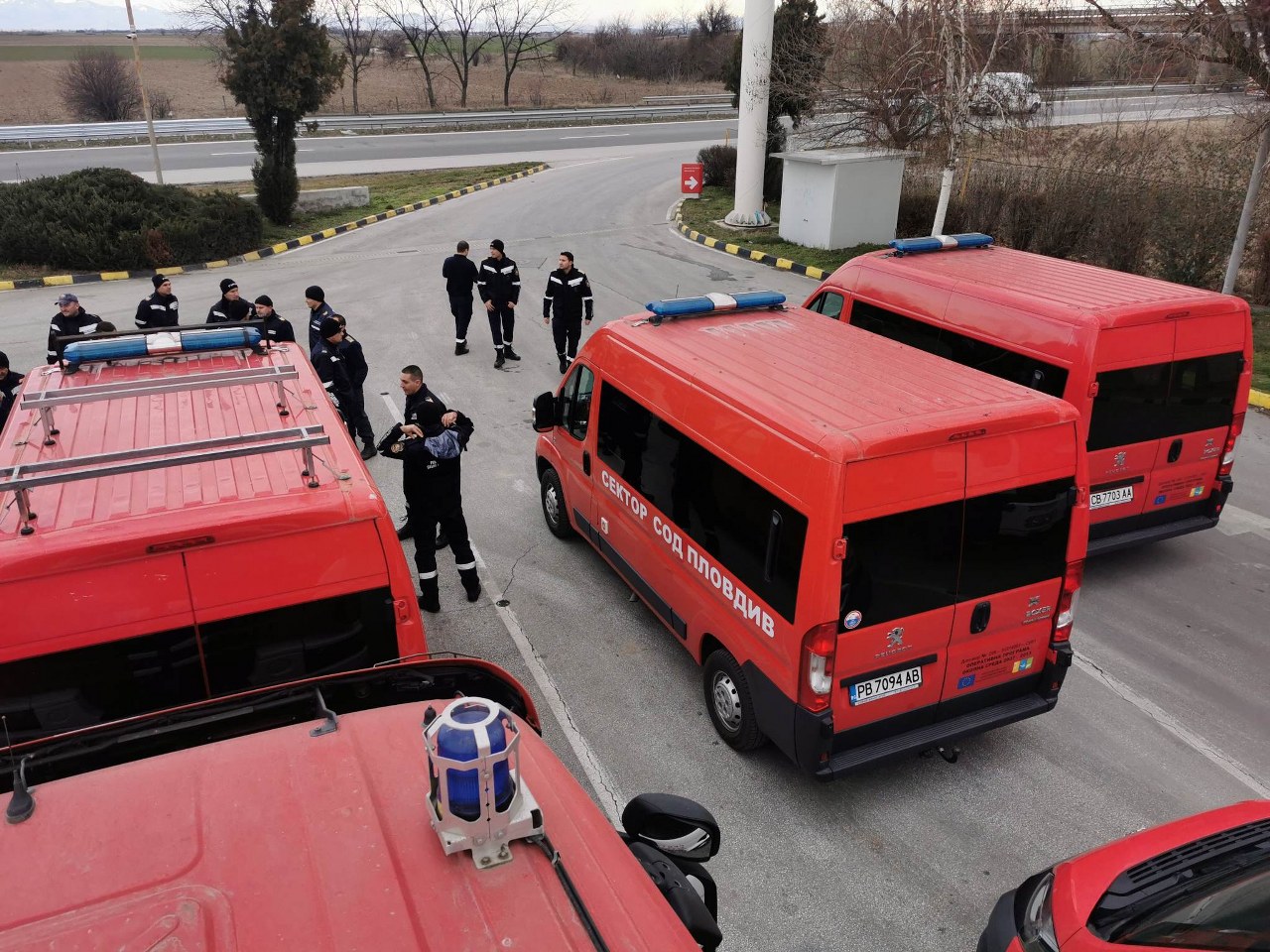 58 български пожарникари с 20 автомобила тръгнаха към Турция (СНИМКИ)