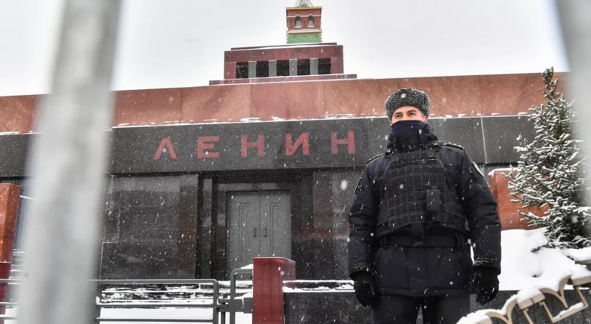 Пиян опита да открадне тялото на Ленин от мавзолея в Москва