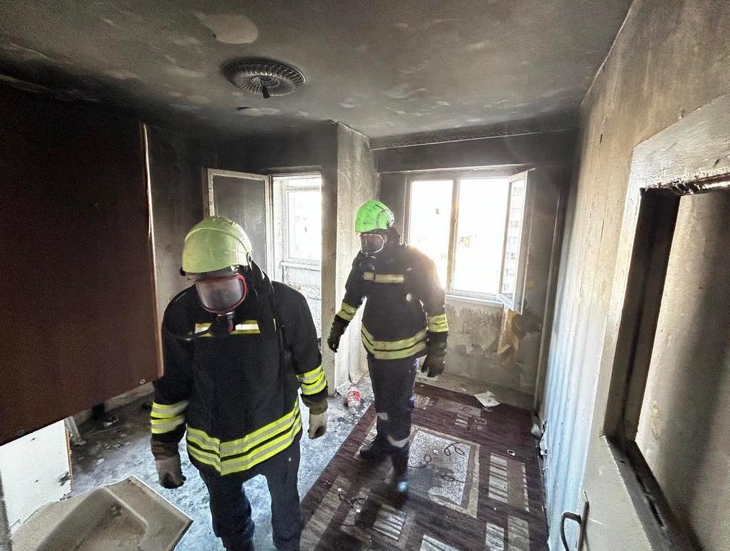 Младеж запали апартамента си в Хасково (СНИМКИ)