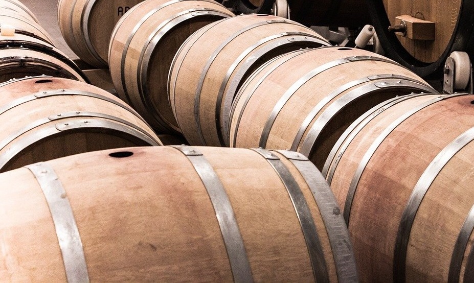 Франция ще превръща излишното вино в етанол