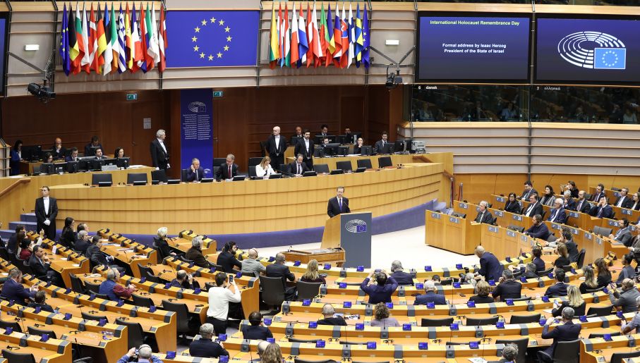 130 евродепутати съблазнявани с луксозни воаяжи от 10 държави