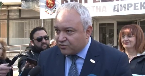 Министър Демерджиев в Бургас: Ще добавим повече енергия срещу купения вот заради хартиената бюлетина