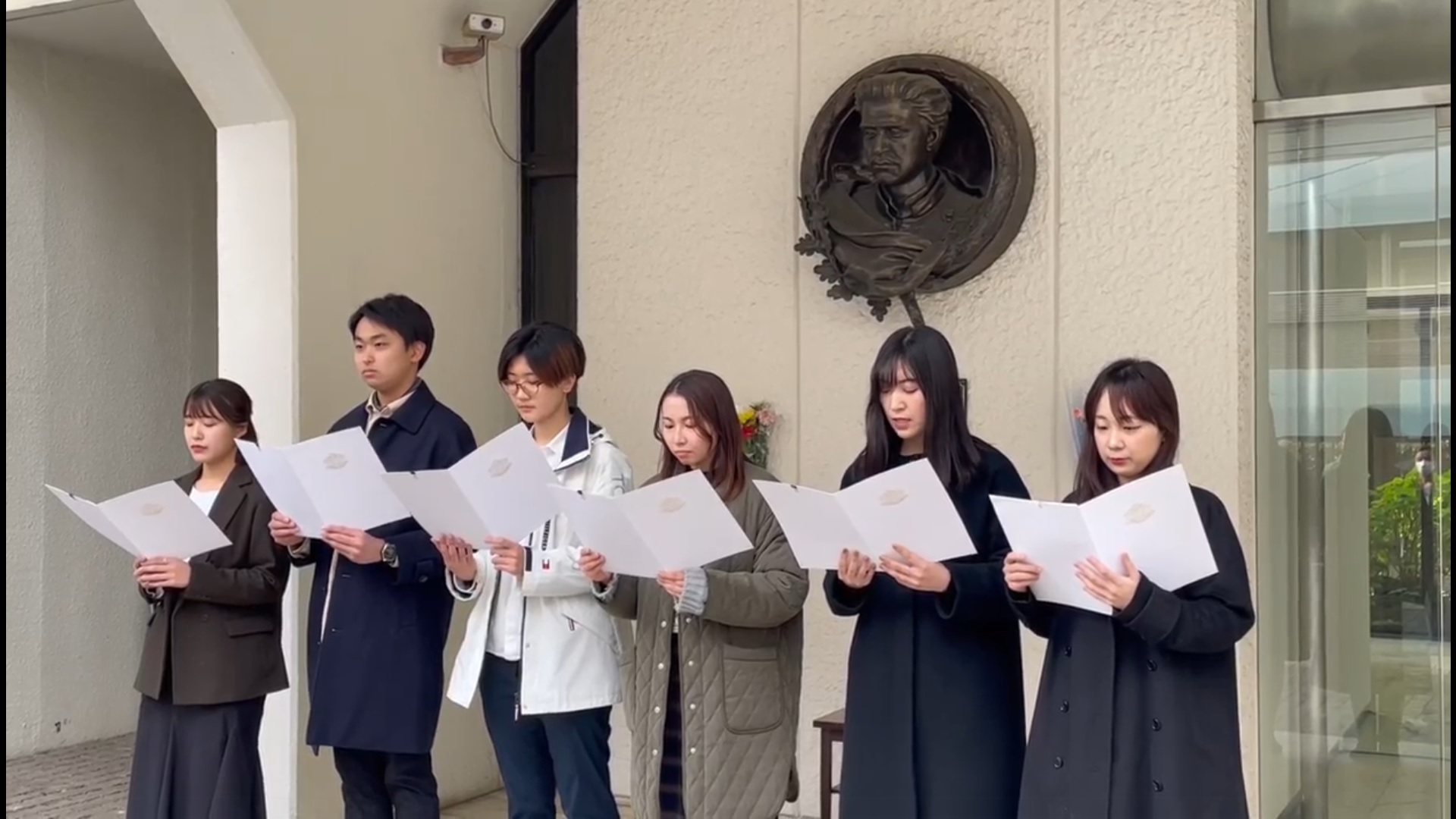 Студенти от Япония рецитираха стихотворението „Обесването на Васил Левски“ в Токио (ВИДЕО)