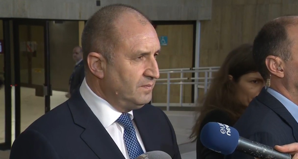 Румен Радев: Някой явно иска да влезем в еврозоната през задния вход