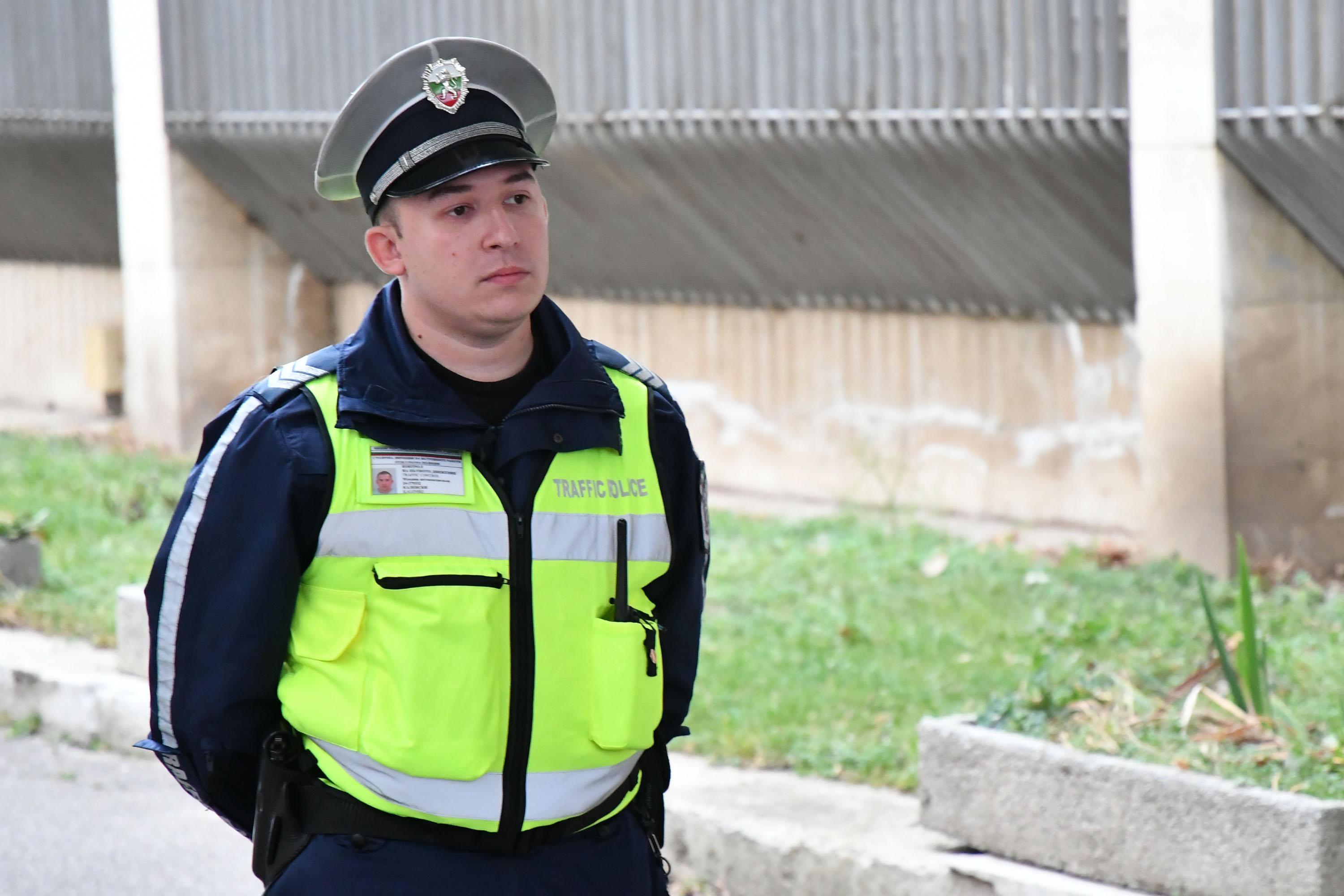 След като не взе 10 000 евро от дрогиран сириец: Полицай от СДВР отказа подкуп за втори път - от украински шофьор