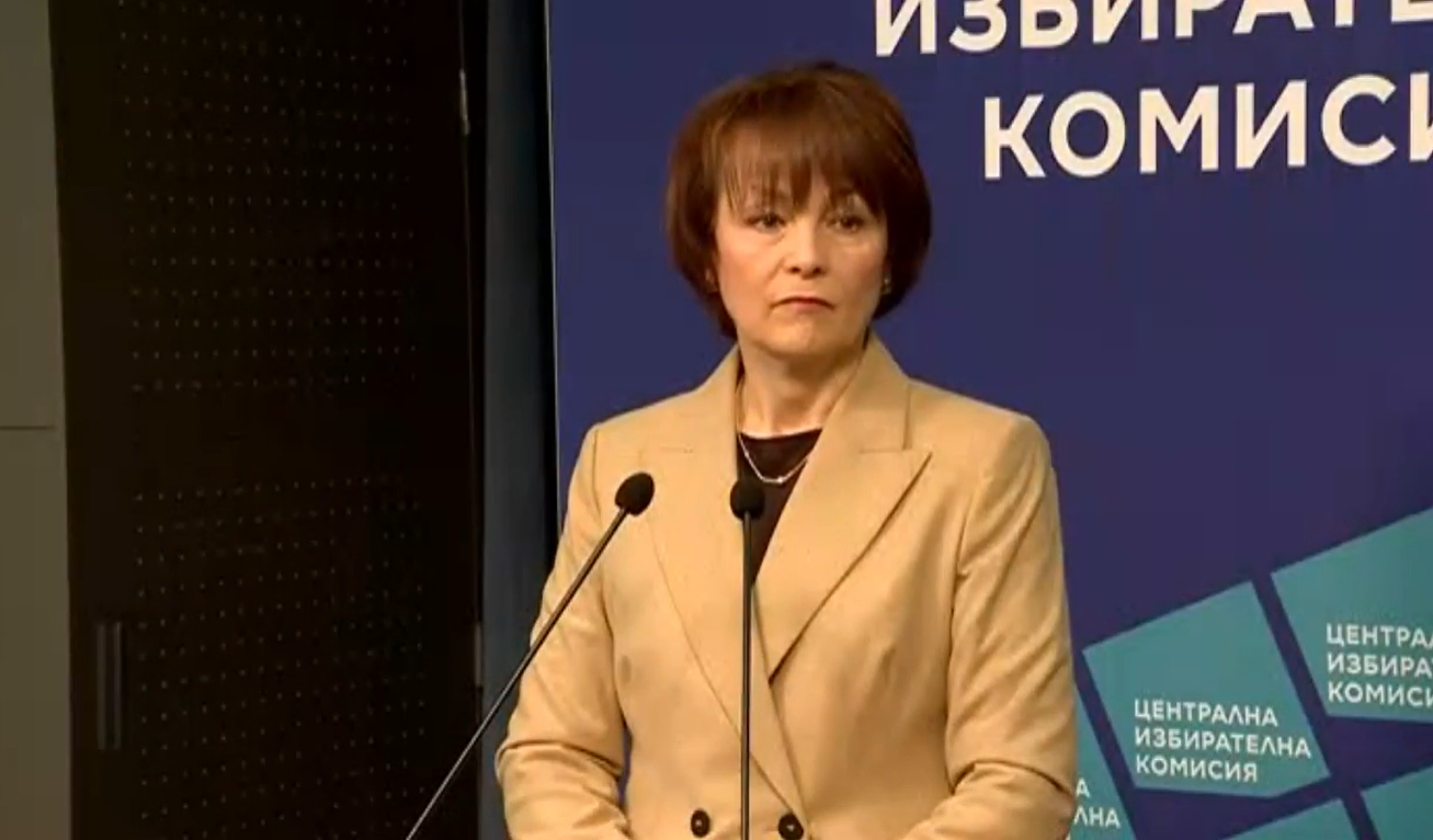 Росица Матева: ЦИК може да преразгледа решението за сборното броене на машинния и хартиения вот (ВИДЕО)