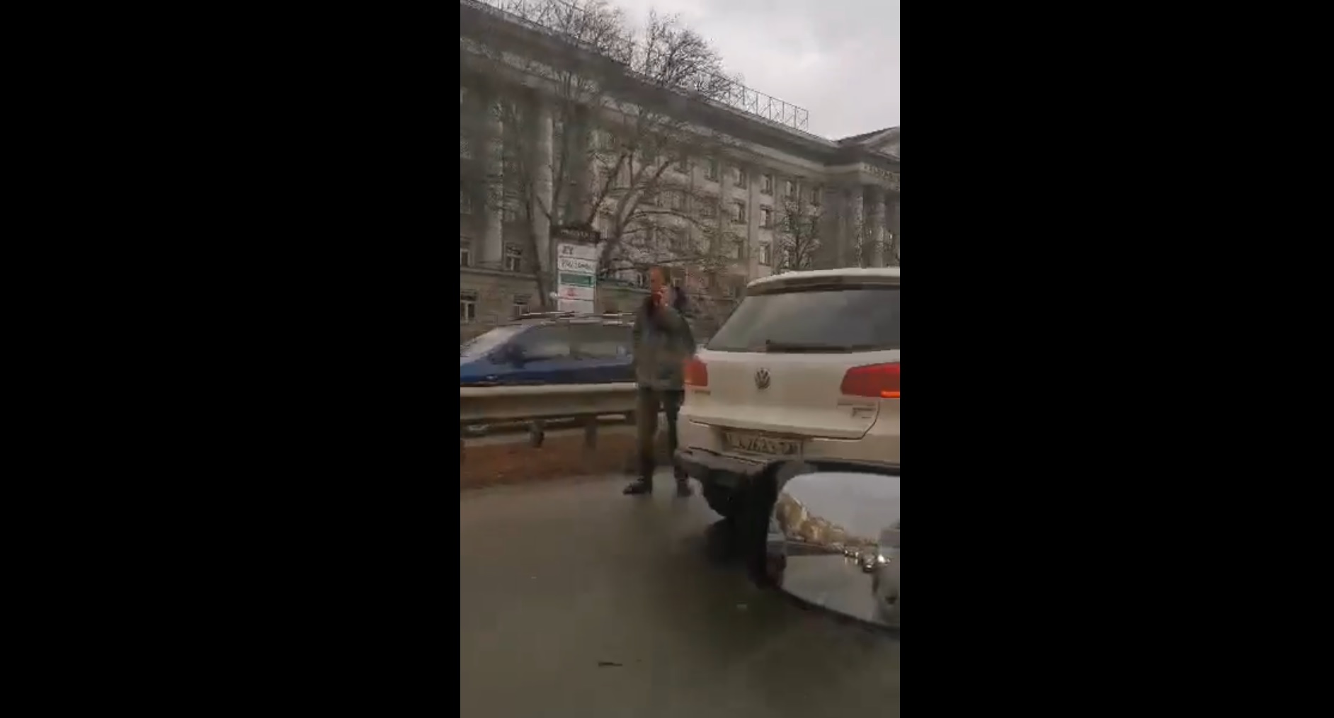 Катастрофа на бул. "Цариградско шосе" блокира движението в столицата (ВИДЕО)