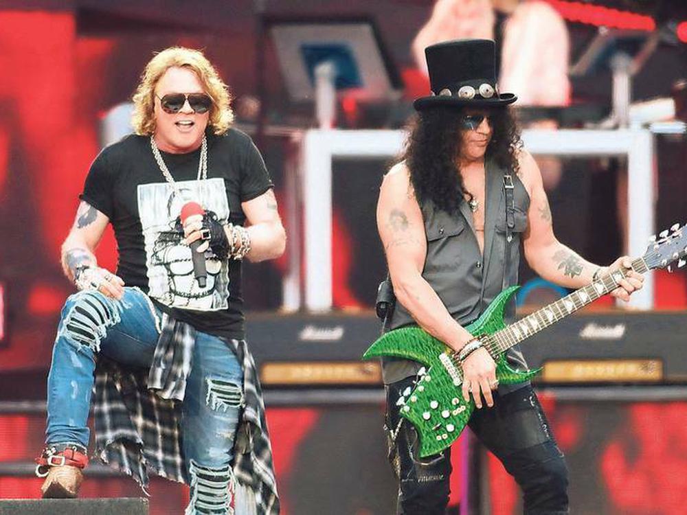 Guns N' Roses тръгват на световно турне