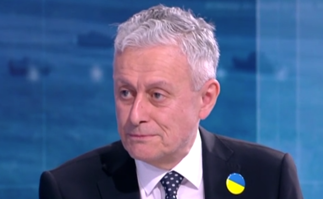 Соломон Паси: За да се спечели войната има два подхода - с молитви или с преговори