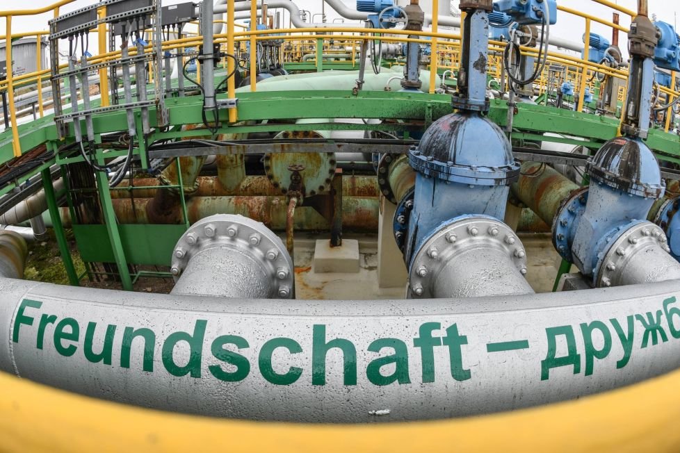 Казахстански петрол потече по тръбопровода "Дружба" за Германия