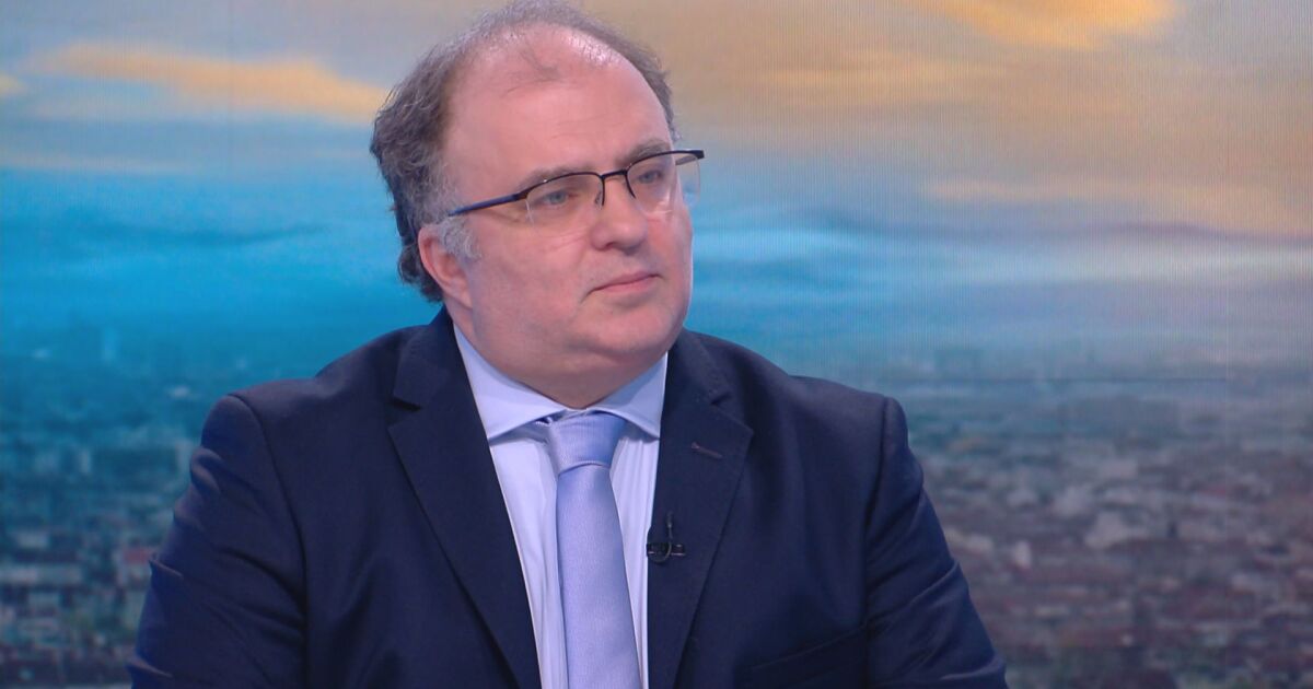 Министър Найден Тодоров: Няма основание да освободя директора на Народния театър