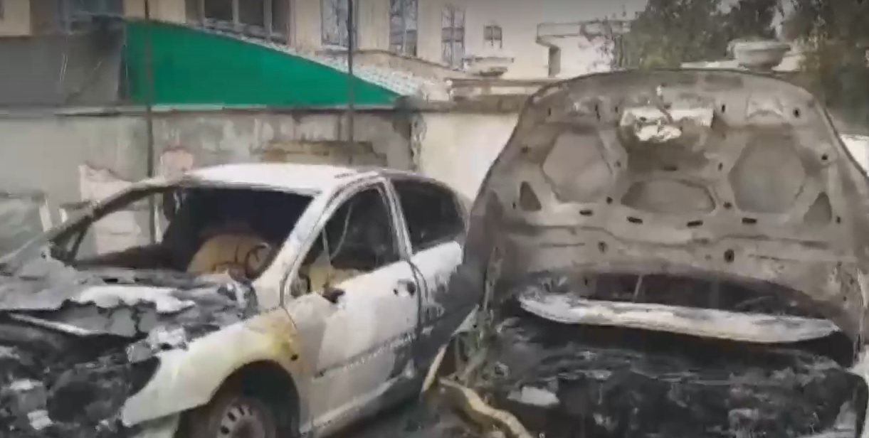 Среднощни палежи на коли в центъра на София