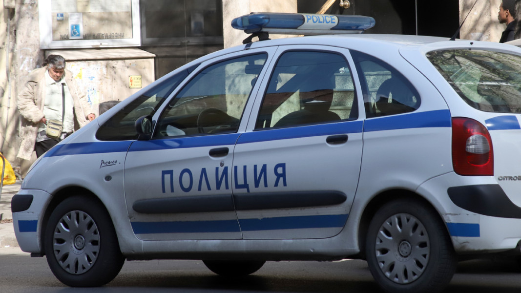 В Бяла Слатина провеждат спецоперация