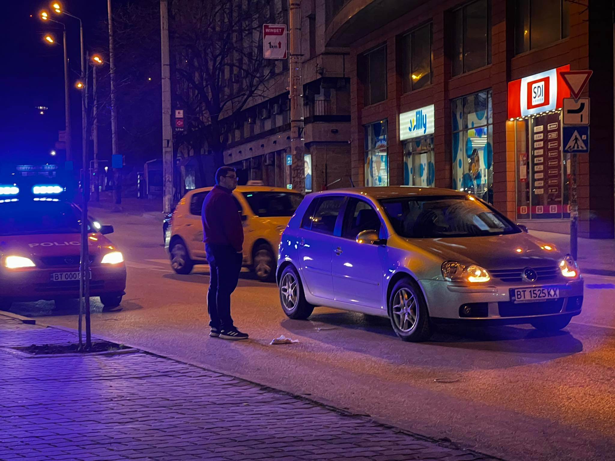 Кола блъсна дете на пешеходна пътека във Велико Търново