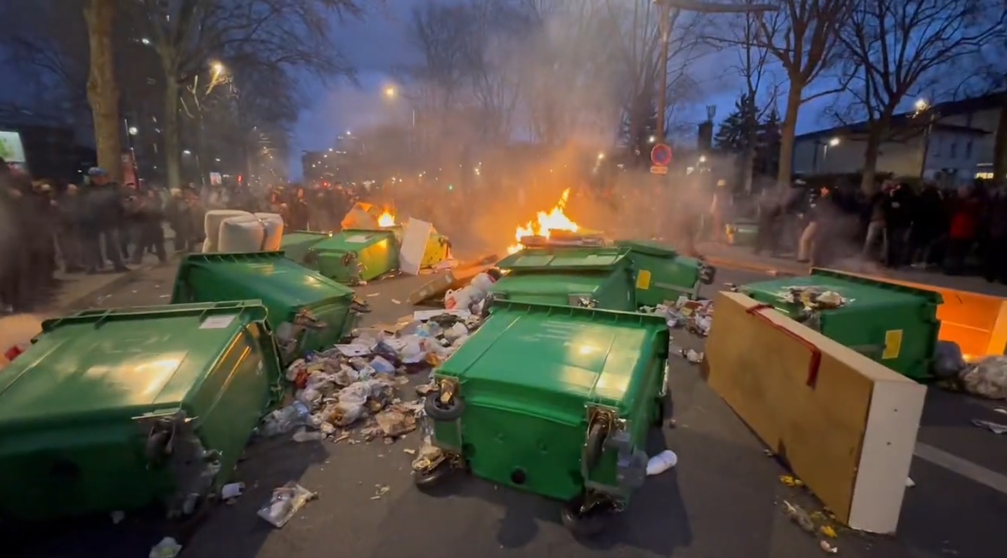 Френската полиция забрани протестите на площад „Конкорд” и „Шанз Елизе”