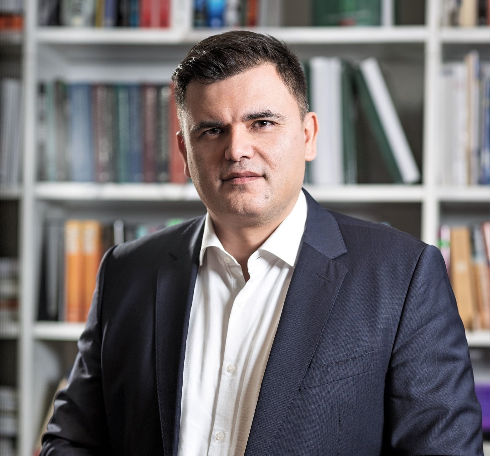 Лъчезар Богданов, икономист, пред „Труд news“: Не е необходимо да се реже от пенсии и заплати