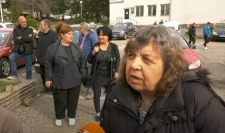 Жители от наводнените села Богдан и Каравелово излязоха на протест