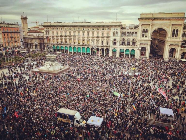 В памет на жертвите на мафията: 50 000 излязоха на протест в Милано