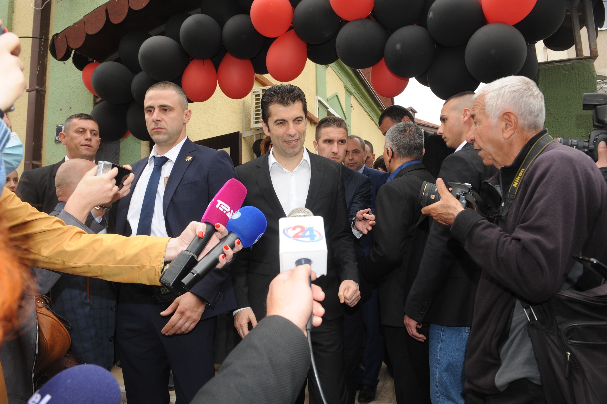"Политиката на мократа спагета" не минава на Балканите