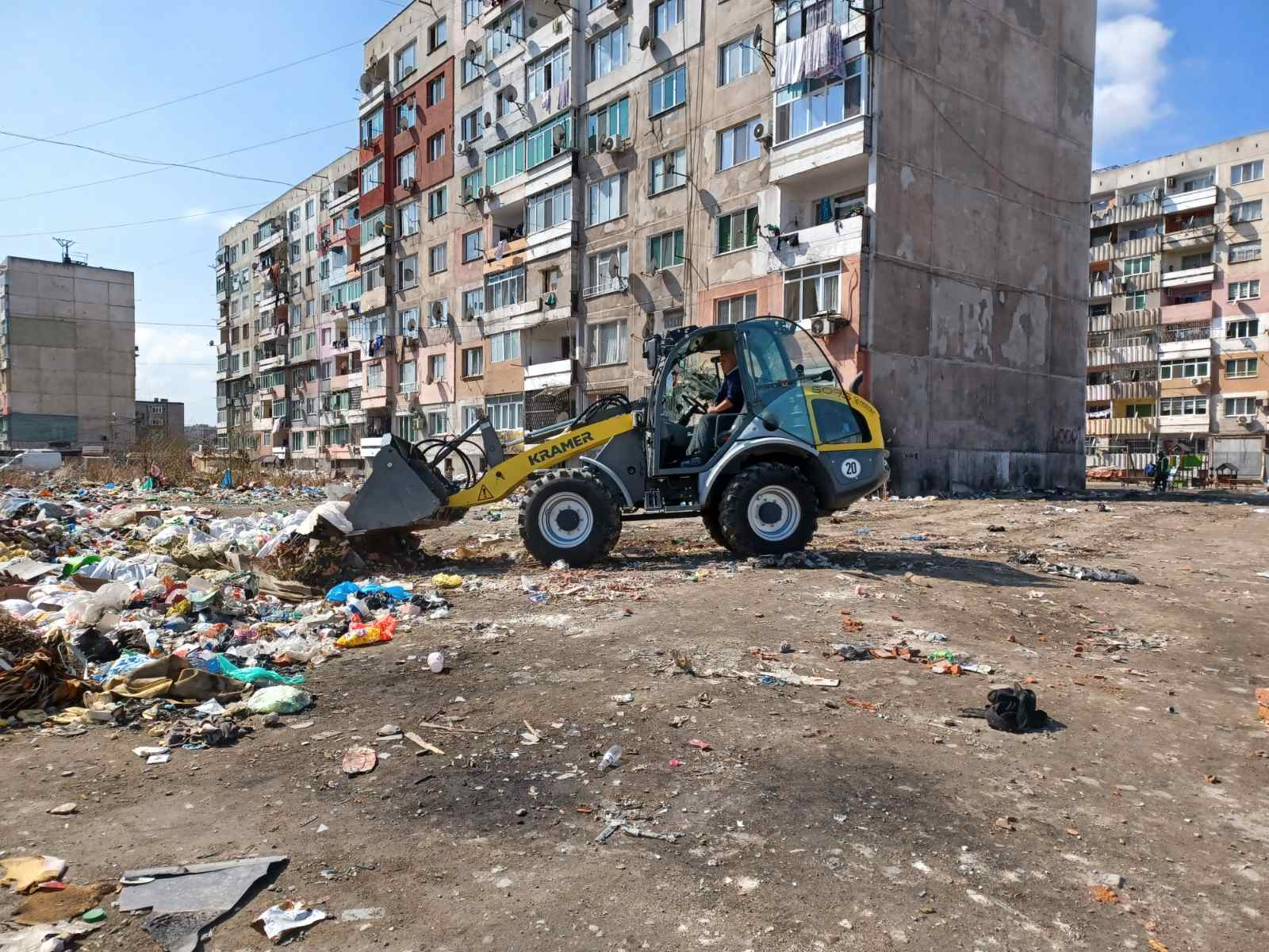 Иван Гешев разпореди почистване на пловдивския кв. "Столипиново" (СНИМКИ)