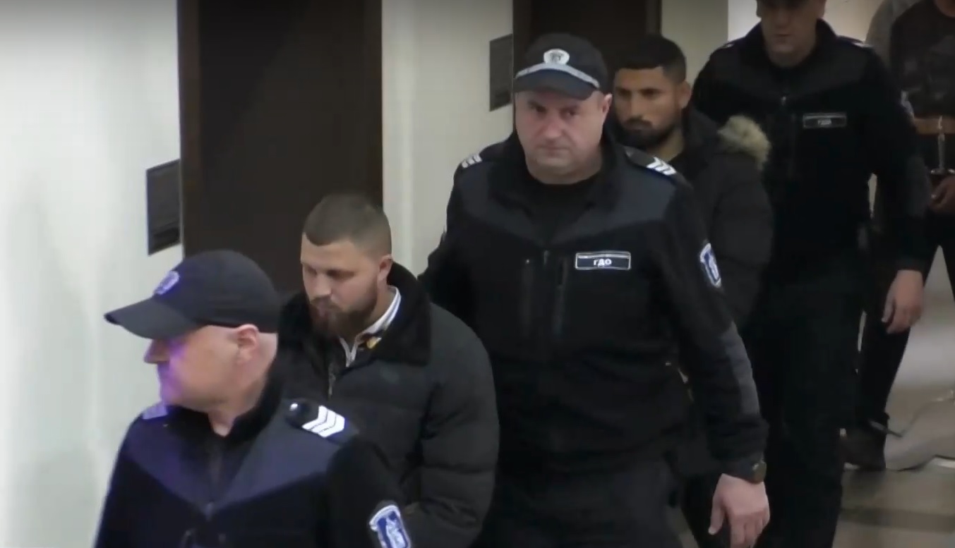Оставиха в ареста петимата задържани при масовия бой в Казанлък