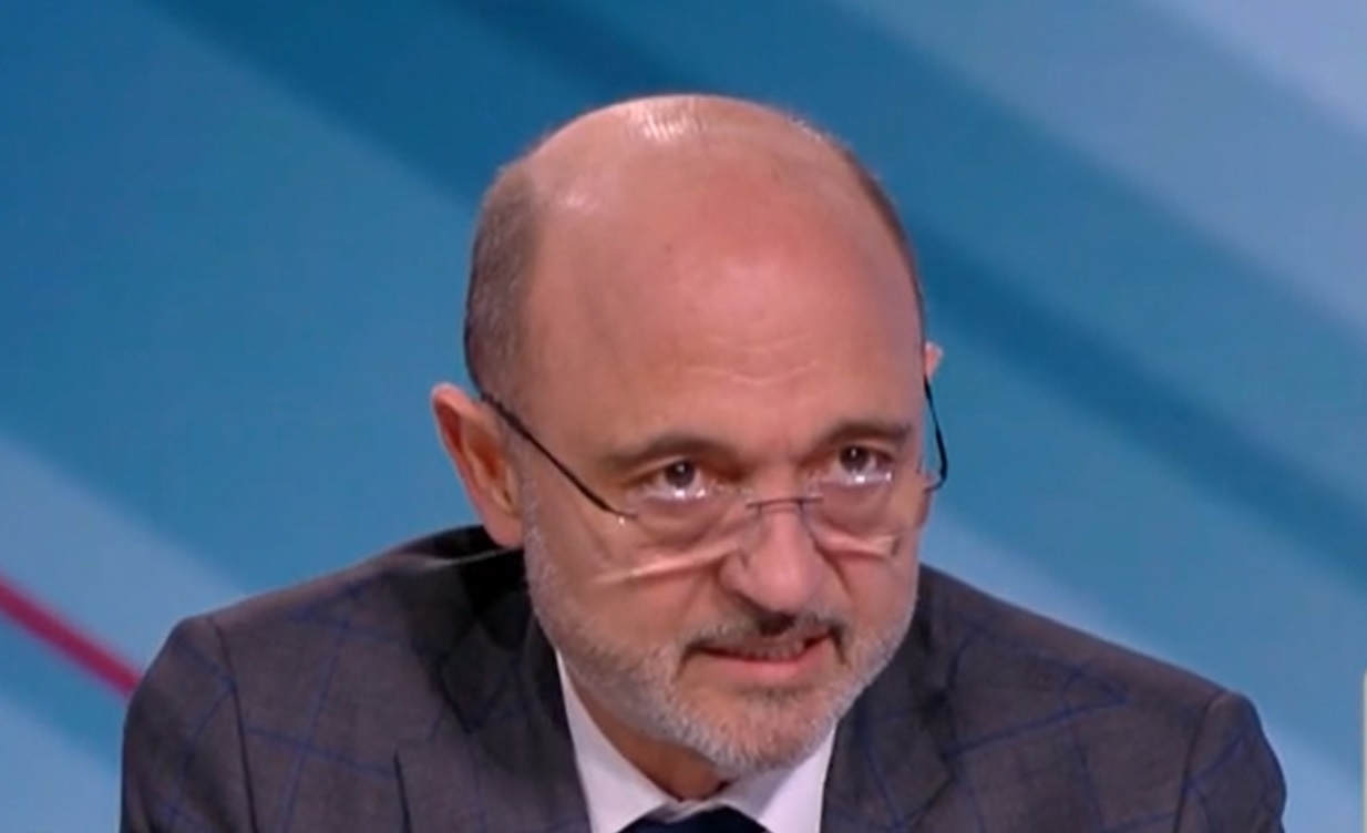 Меджидиев: Няма недостиг на медикаменти в аптечната мрежа и в болниците