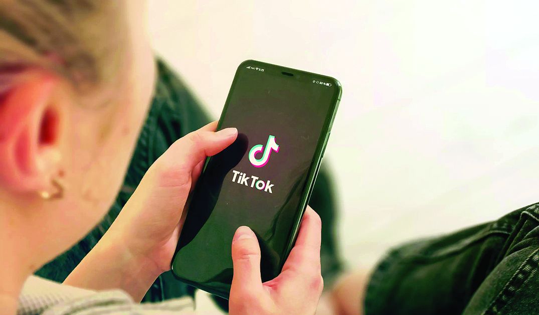 И Фрация забрани на държавните служители да използват ТикТок