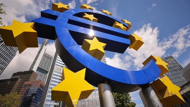 ЕЦБ очаква бърз спад на инфлацията