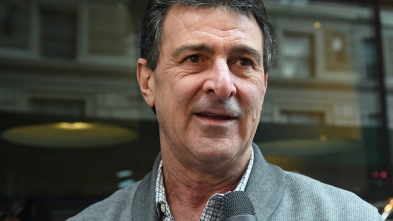 Марио Кемпес към Меси: Ако искаш да играеш на световното, остани в Париж