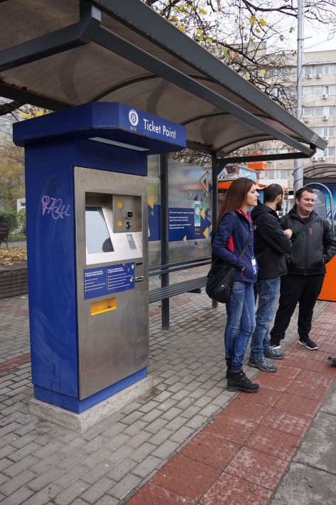 Пуснаха Wi-Fi на 83 автобусни спирки във Варна