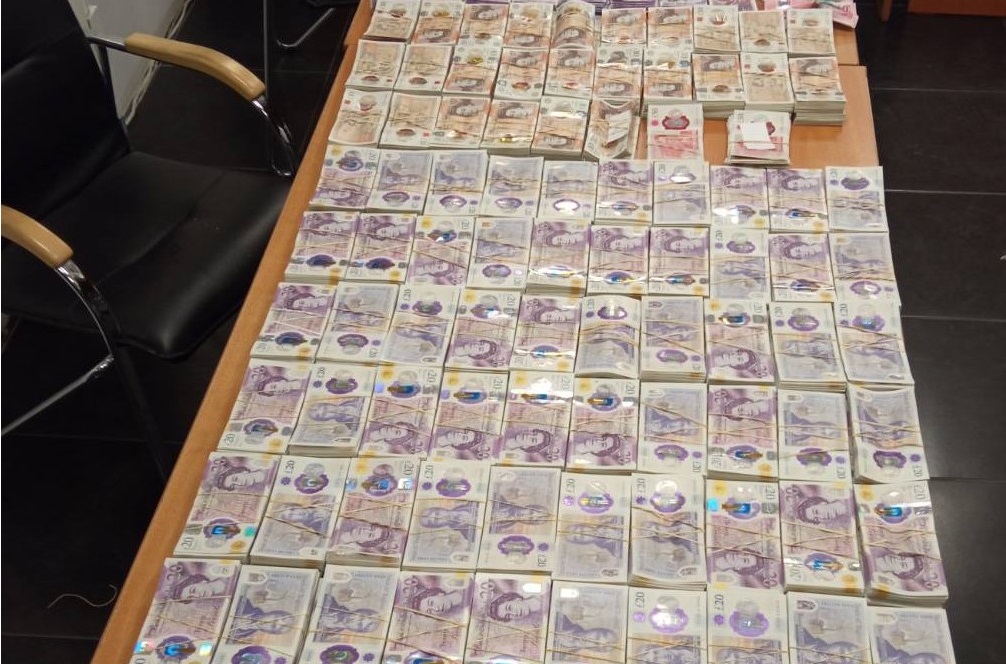 Откриха недекларирана валута за над 2 млн. лв. на МП "Капитан Андреево"