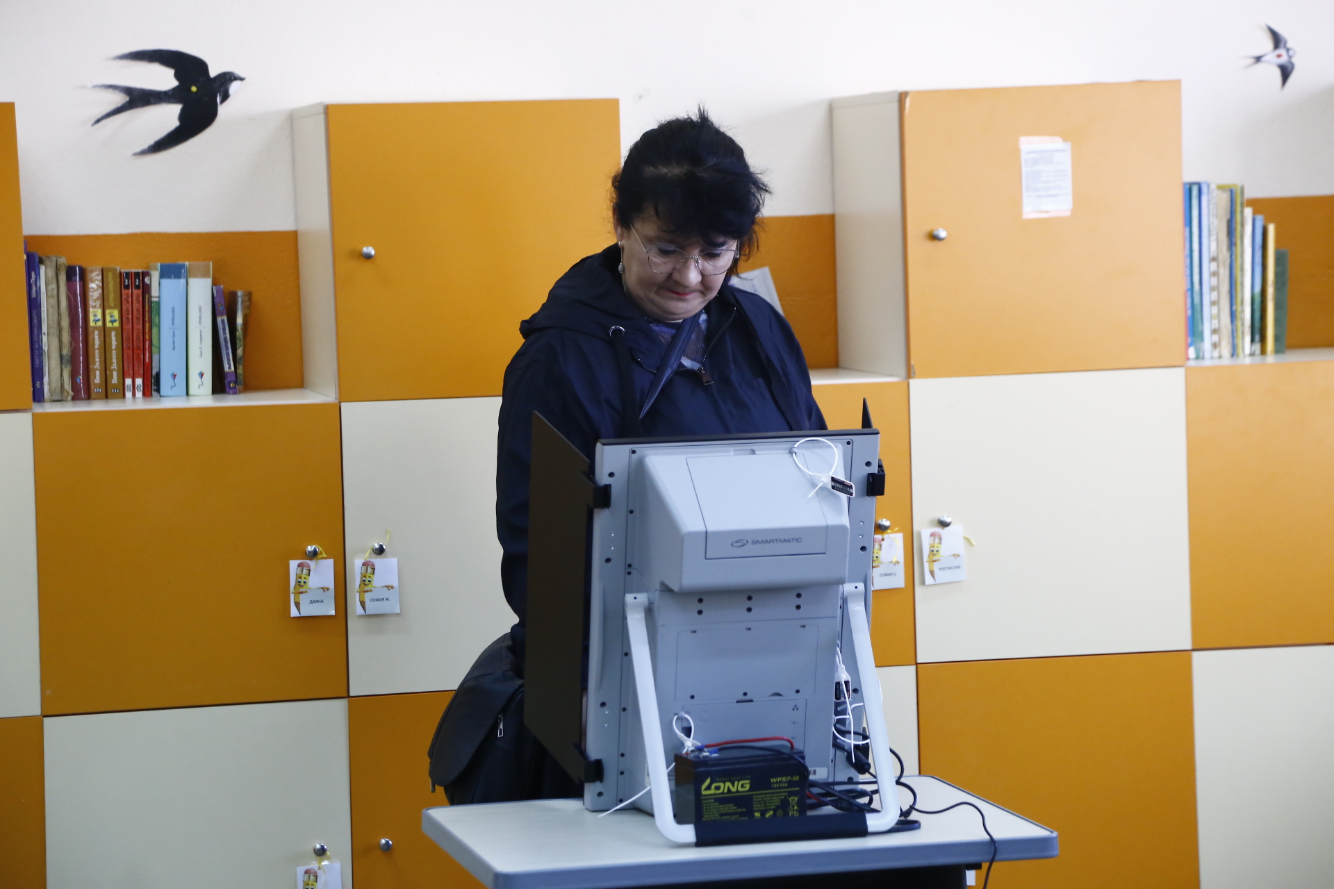 ЦИК: 65 са дефектиралите машини в страната