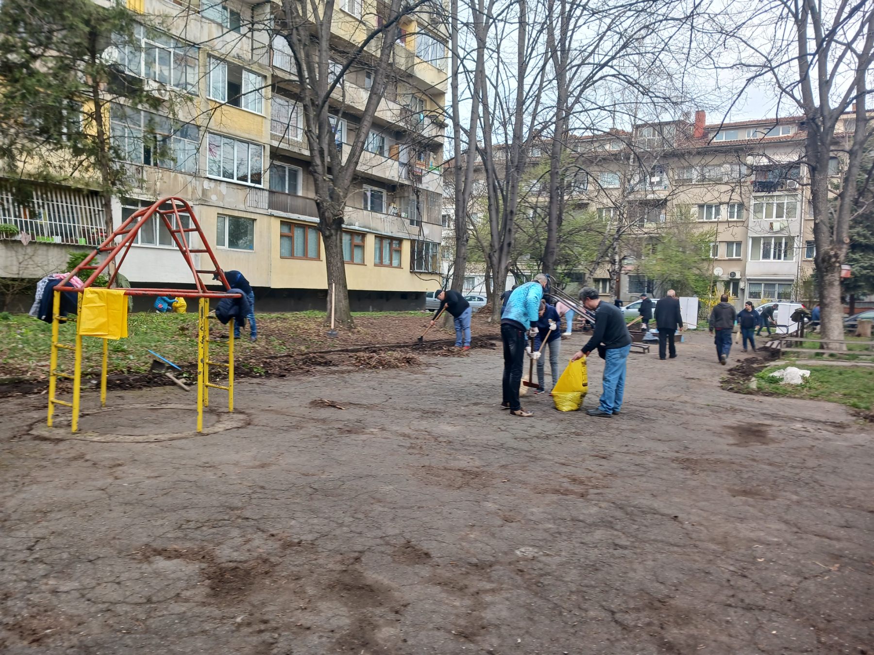 Започна пролетното почистване в София