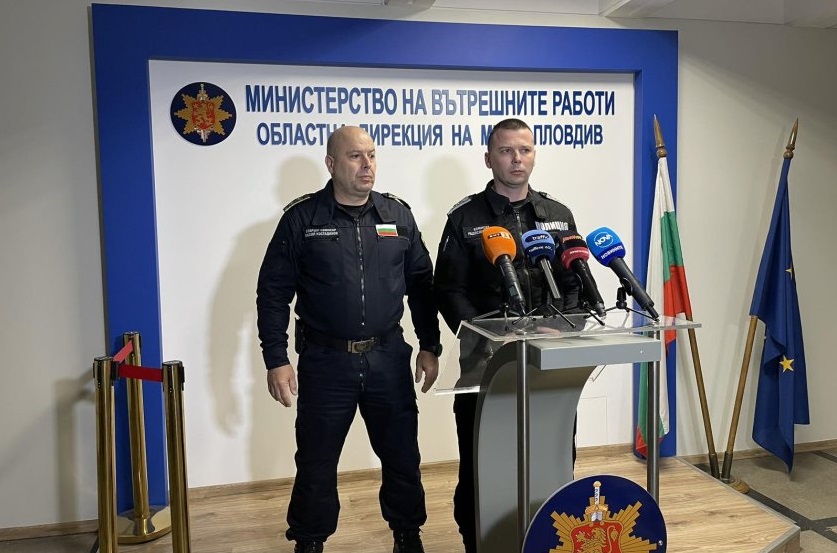 Предлагат за награда нападнатите полицаи от Стамболийски