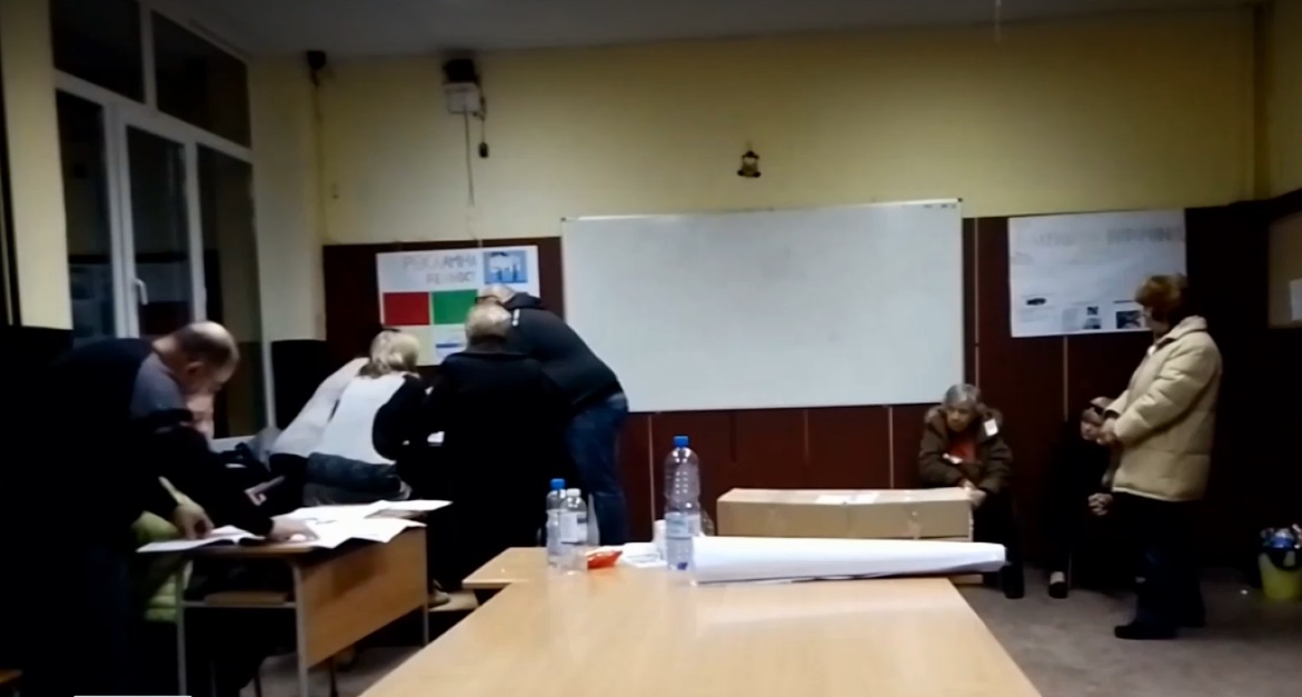 Бисери от видеонаблюдението: „Кажете зеле!”, „Добре дошли в нашия подкаст!”