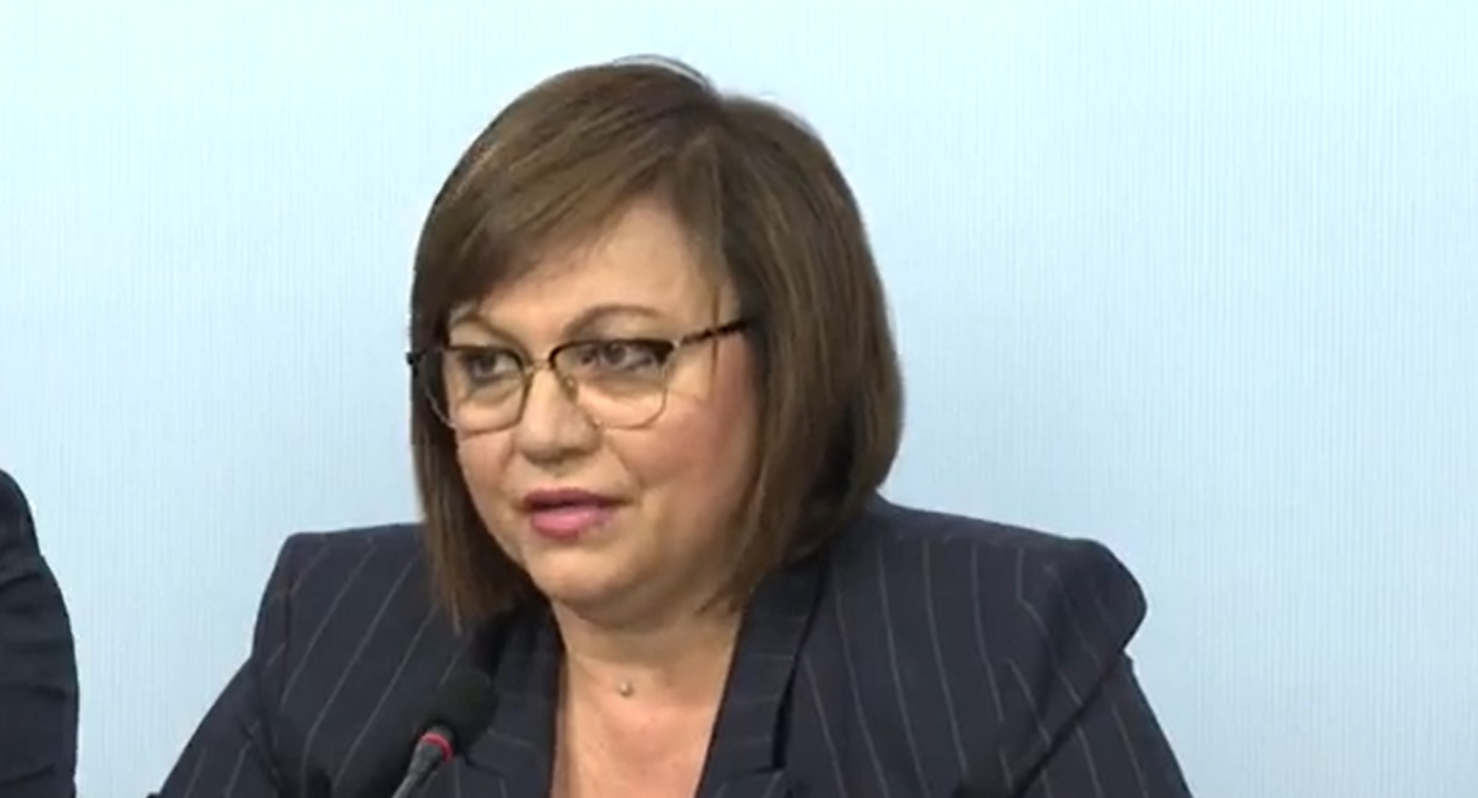 Нинова неудовлетворена от 9-те процента, но доволна, че БСП запазва резултата си