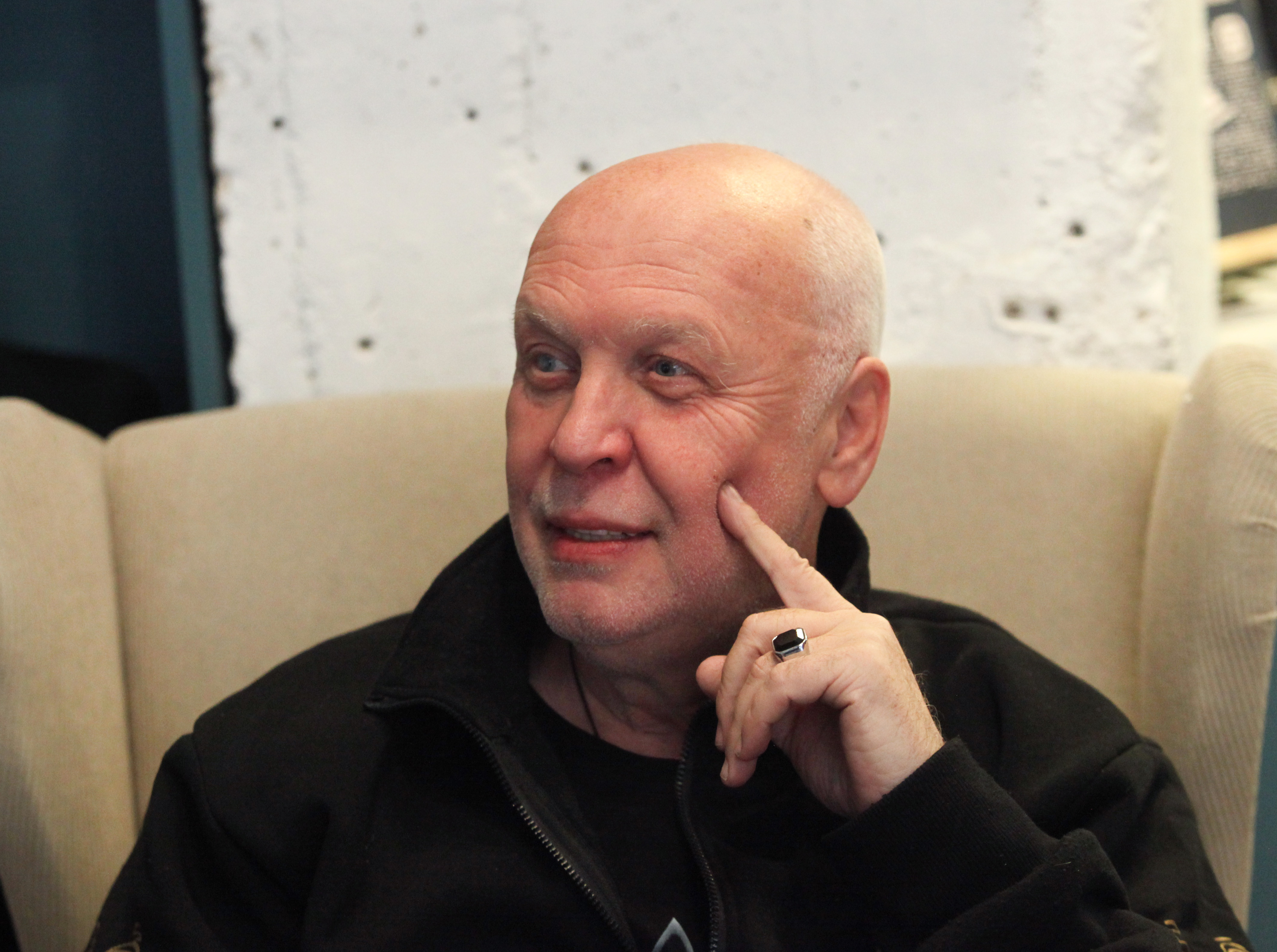 Пламен Димитров, психолог, пред Труд news: На негласувалите им омръзнаха едни и същи лица, едни и същи костюми и билбордове