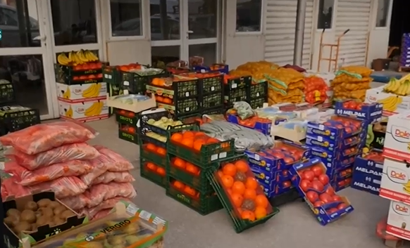 Заради проверки на НАП: Бунт на търговци на плодове и зеленчуци в Първенец