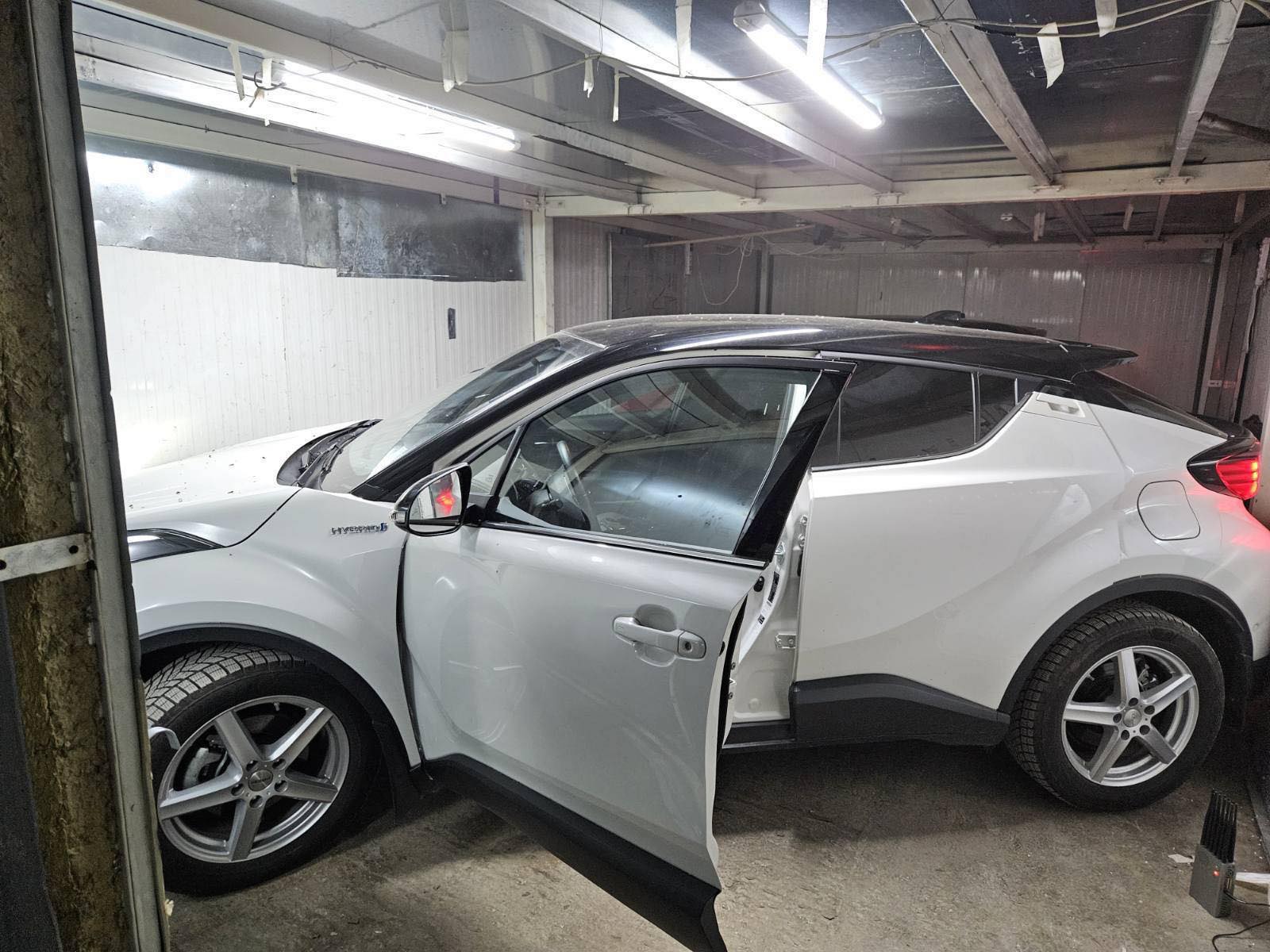 Данчо Релето от „Наглите“ задигна автомобил