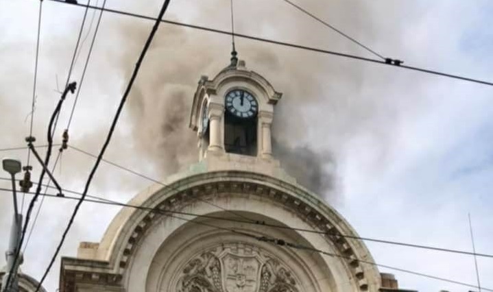 Пожар горя в Халите в София