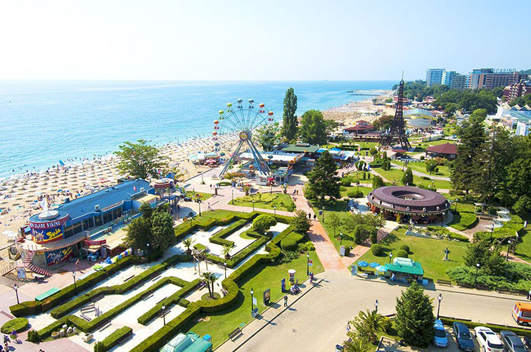 Съюза на хотелиерите: Половината от хотелите в Златни пясъци ще отворят за празниците